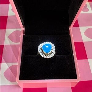 Vintage Sterling Silver and Turquoise stone like new size 5.75